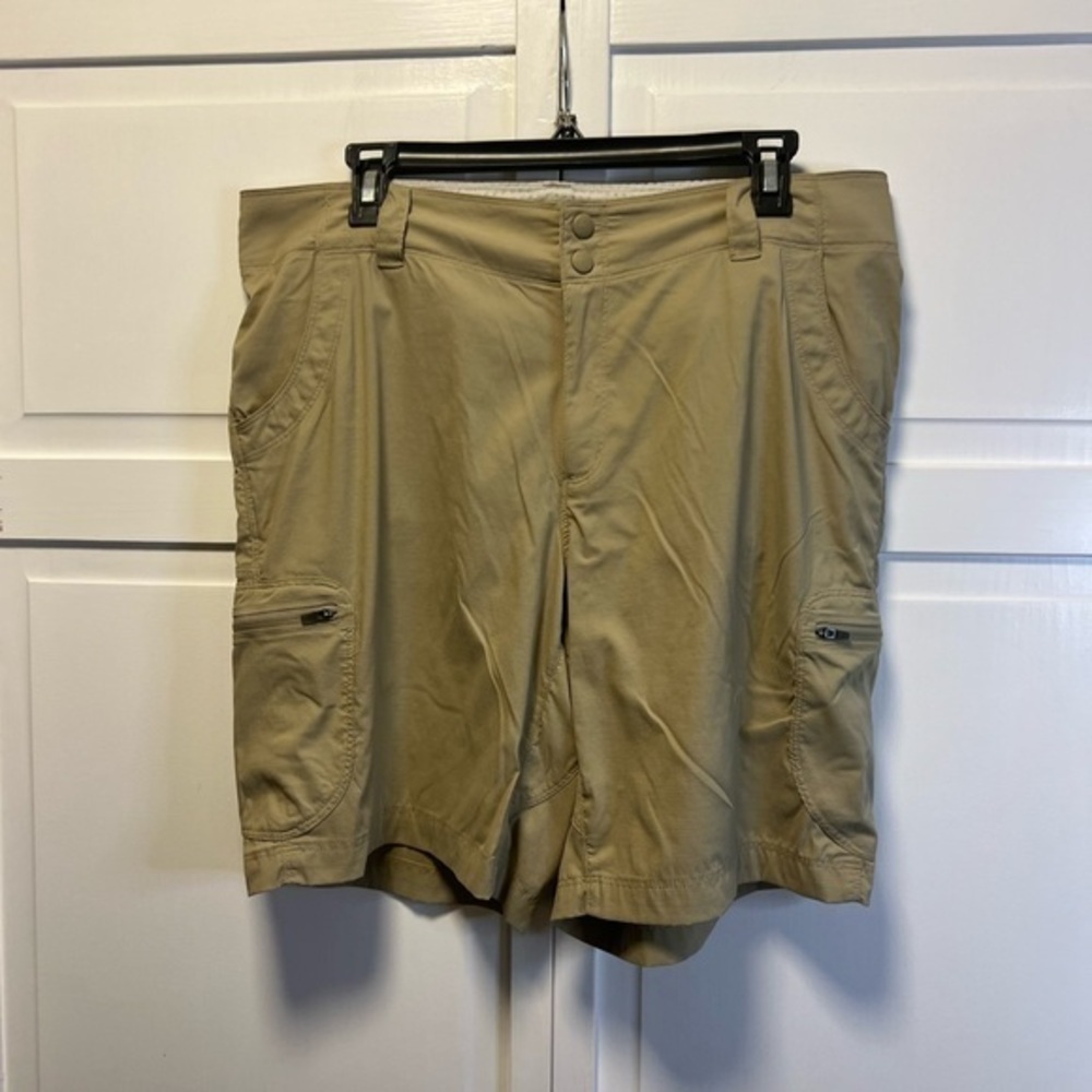 L.L. Bean Hiking Trekking Trail Cargo Shorts Size Women’s 14 Color Khaki
